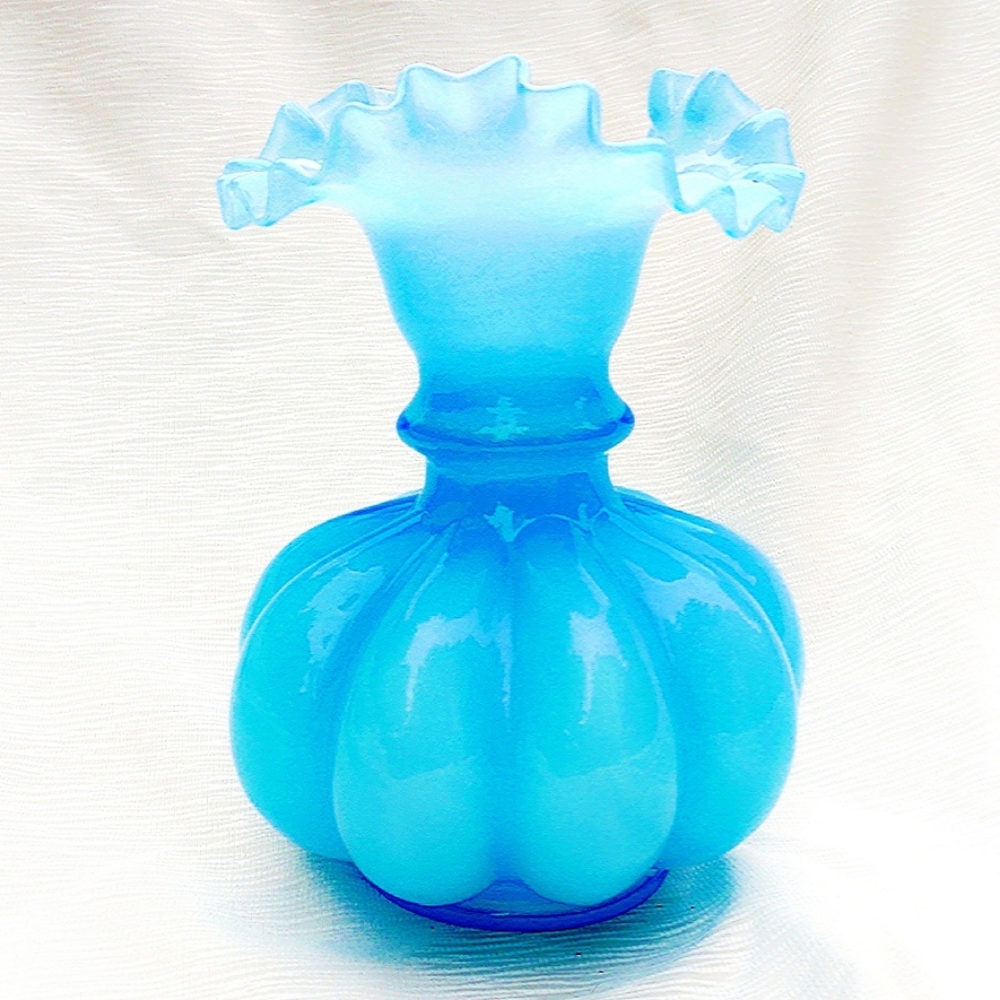 Vintage Handmade Murano Glass Trefoil Lip Vase